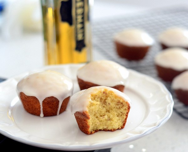 Elderflower and almond tea cakes