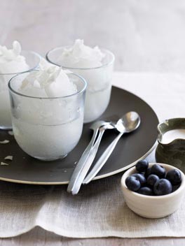 Elderflower ice with blueberry and coconut