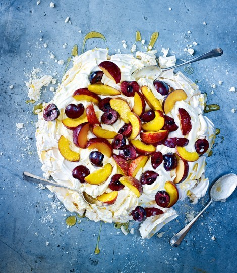 Elderflower syllabub Pavlova