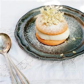 Elderflower water ice in ladies' pillows