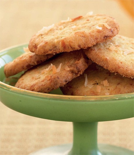 Elegant coconut and curry butter cookies
