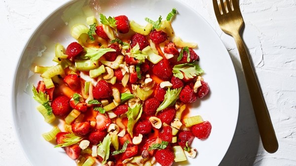 Elle sweet and sour strawberries