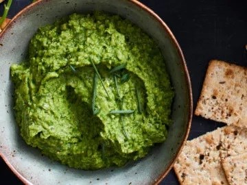 Emerald hummus with fresh herbs