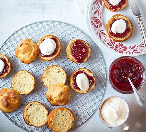 Emma’s two-ingredient ice cream scones