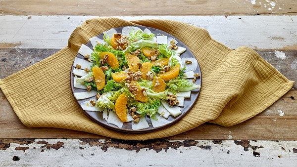 Endive & orange salad with Manchego (Ensalada escarola y naranja con Manchego)