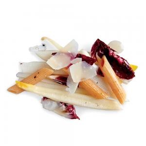 Endive salad with pasta and radicchio
