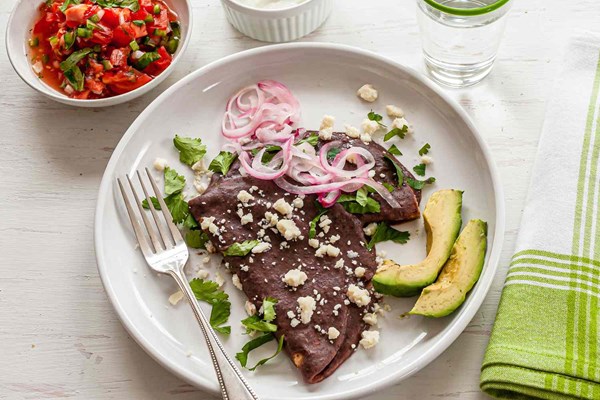 Enfrijoladas with black beans