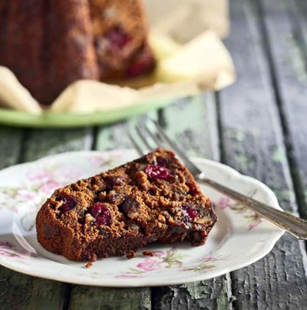 English pudding with cranberries and walnuts