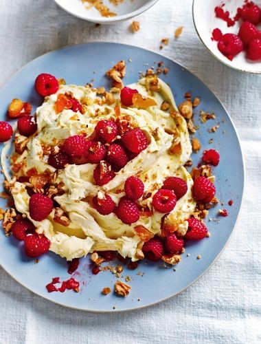 English raspberries with crema di mascarpone and almond croquante