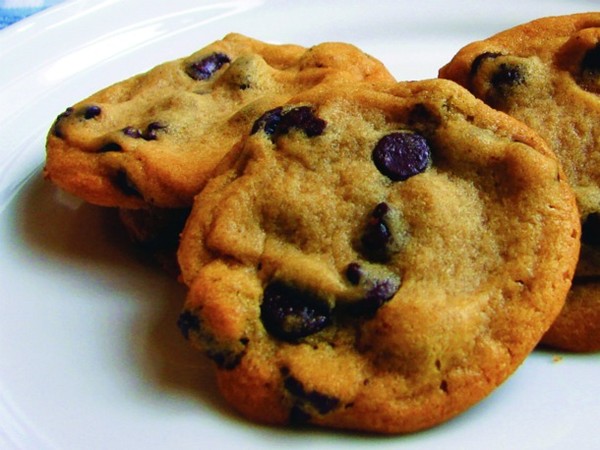 Entenmann's chocolate chip cookies (Bake the Book)