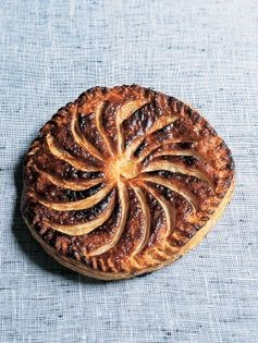 Epiphany pastry cake with frangipane (Galette des rois)