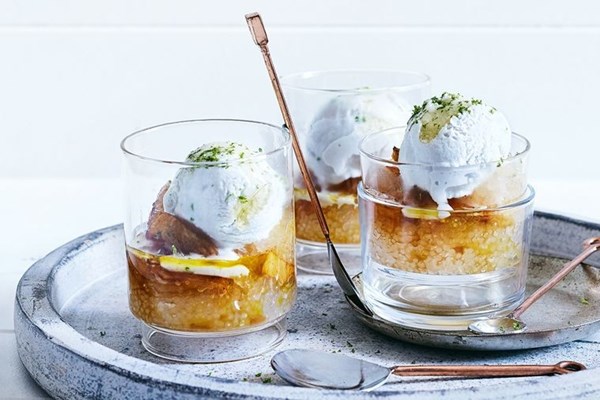'Es putar' ice cream with pineapple, sago and lime