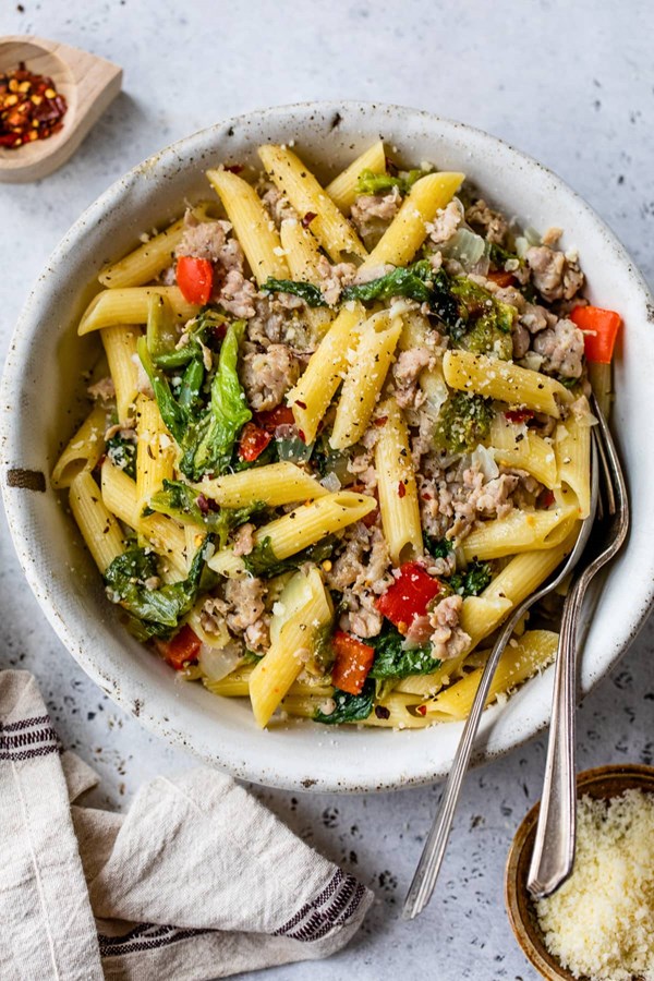 Escarole pasta with sausage and peppers