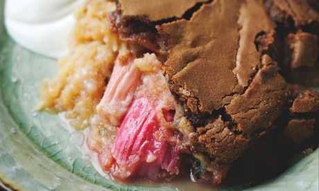 Esme's old-fashioned apple and rhubarb pudding