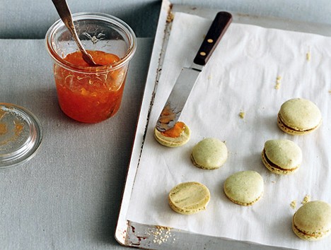 Espresso-blackberry macarons