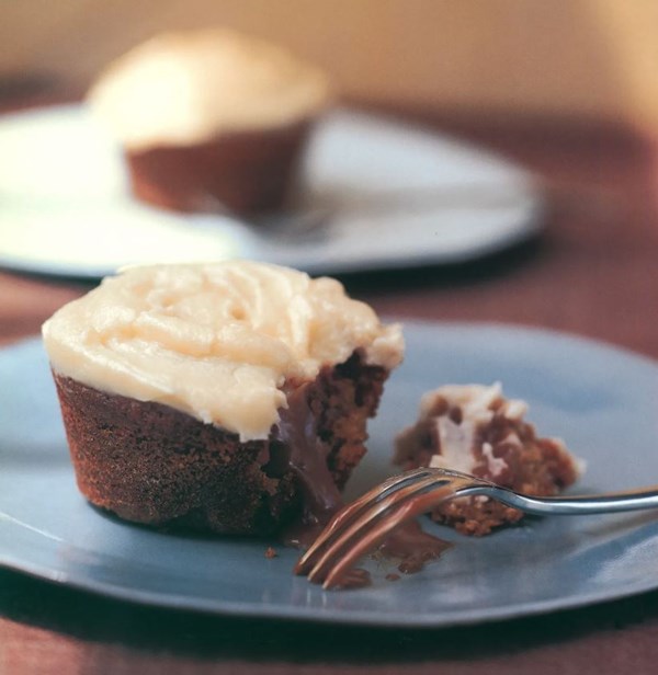 Espresso cupcakes with milk chocolate ganache and white chocolate frosting