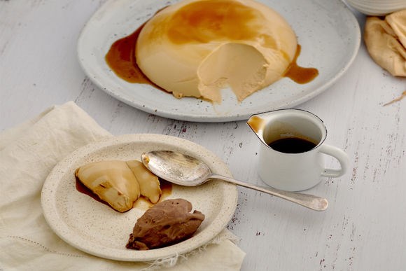Espresso panna cotta with chocolate, coffee & biscuit ice cream