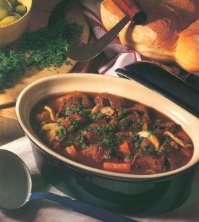 Estouffade of beef with green and black olives