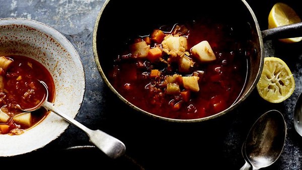 Ethiopian-style lentil & tomato soup