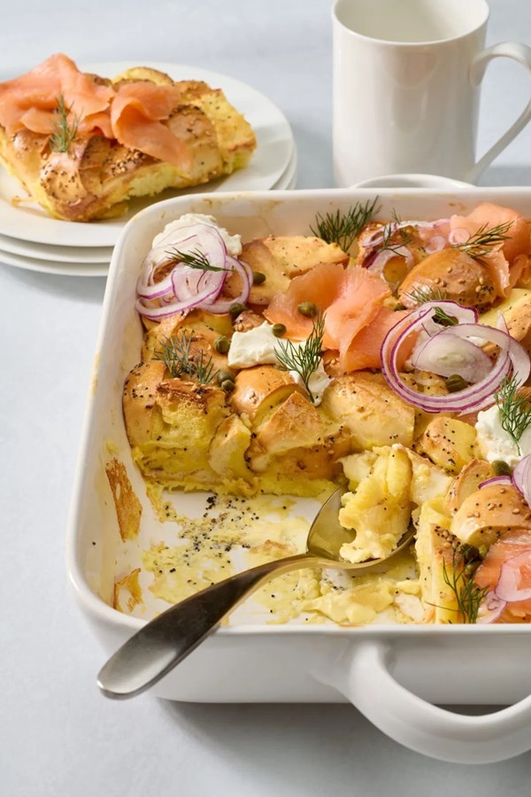 Everything-bagel and lox strata