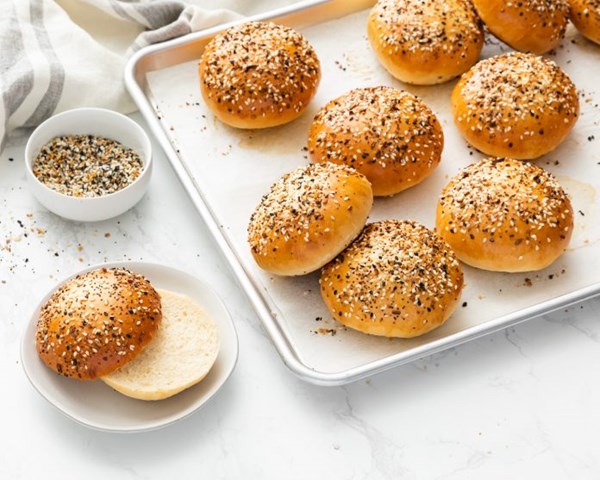 Everything bagel potato buns