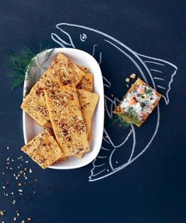 "Everything" flatbread crackers