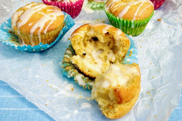 Extra virgin olive oil, honey and orange cupcakes