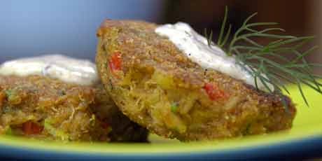 Fab crab cakes [Succulent pan-fried crab cakes with creamy lemon-dill sauce]