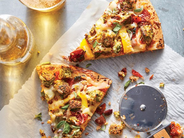 Falafel pizza