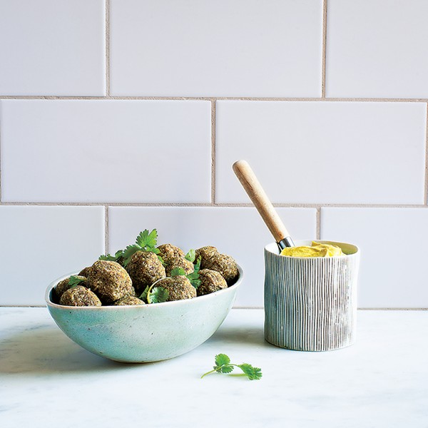 Falafel with sesame seed sauce