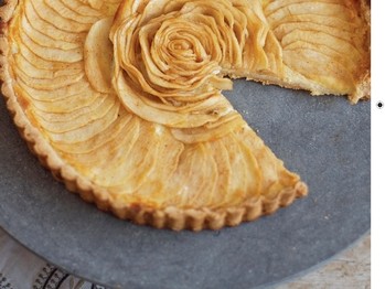 Fall pear and ginger tart