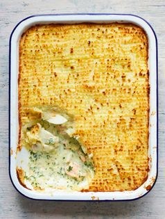 Family fish pie