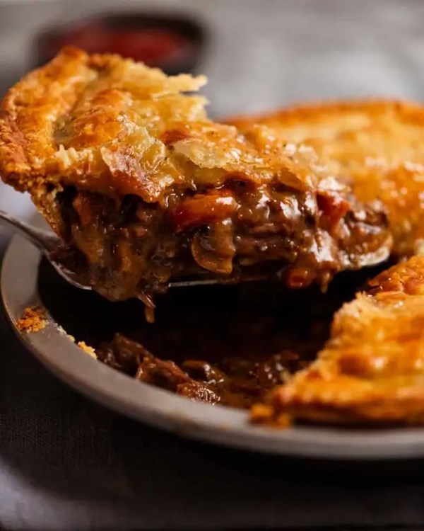 Family meat pie