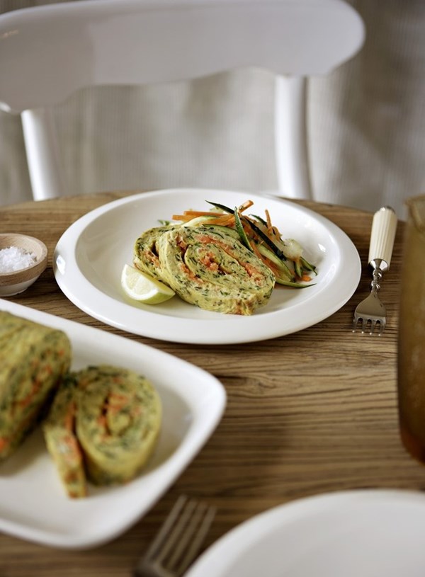 Family-style baked omelette with zucchini and smoked salmon