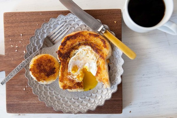 Fancy egg in a hole