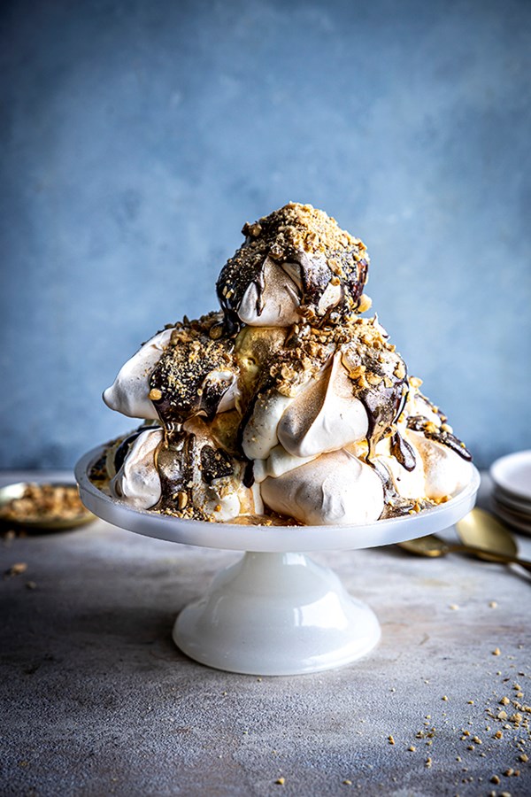 Fancy meringue swish
