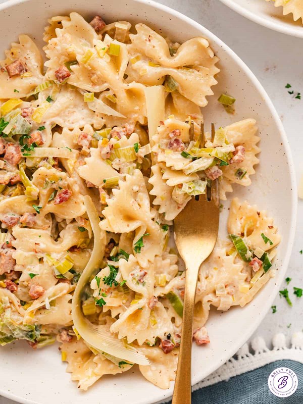 Farfalle with pancetta and leeks