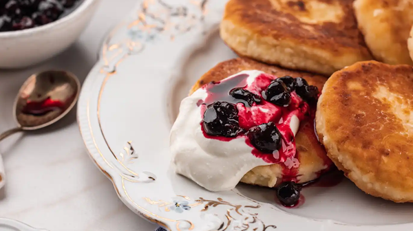 Farmer cheese pancakes (Syrnyky)