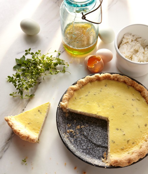 Farmer cheese with thyme pie 
