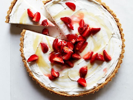 Farmer's cheesecake with strawberries [Nicolaus Balla]