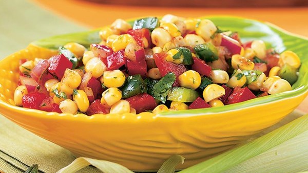 Farmers' market corn salad