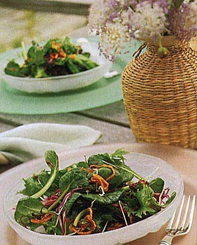 Farmers market green salad with fried shallots