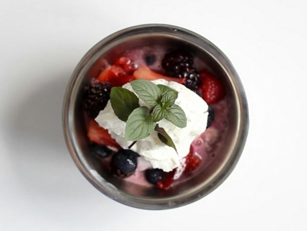 Farmers' market sundae