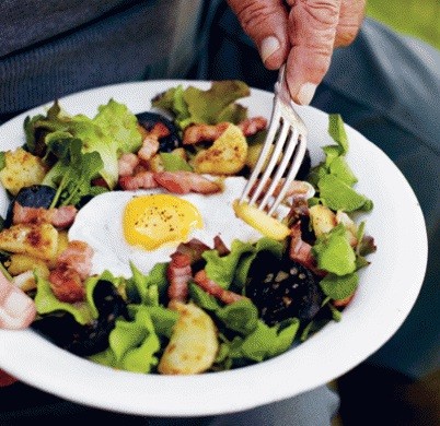 Farmer's salad of fried new potatoes, duck eggs and black pudding