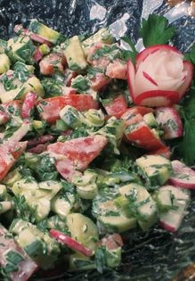 Farmer's salad with tahini dressing (Salata felaheen)