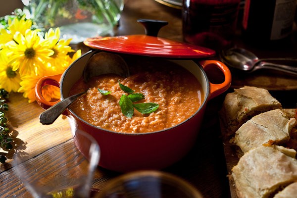 Farro and fresh tomato soup with basil