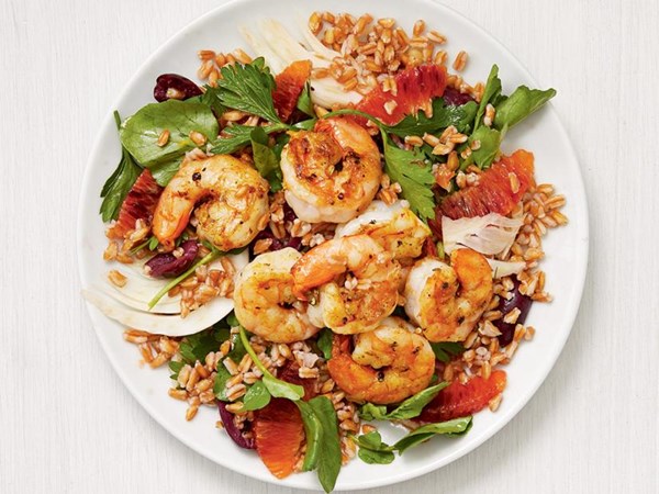 Farro-citrus salad with shrimp 
