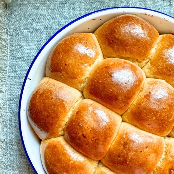 Farro dinner rolls