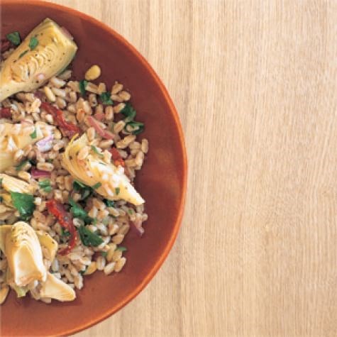 Farro salad with artichoke hearts