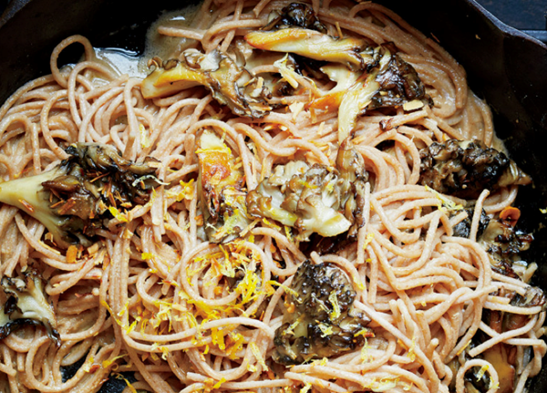 Farro spaghetti with mushrooms and hazelnuts